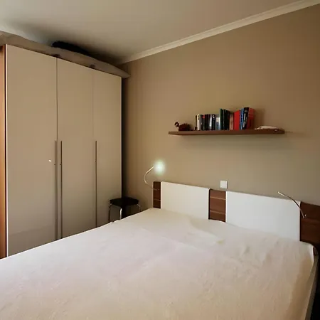 Apartment Bernstein We 18